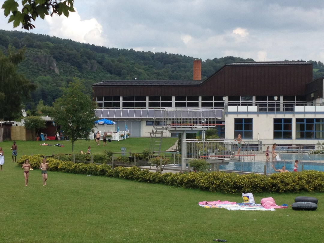 Feuerscheid旅游景点-Hallen und Freibad Gerolstein