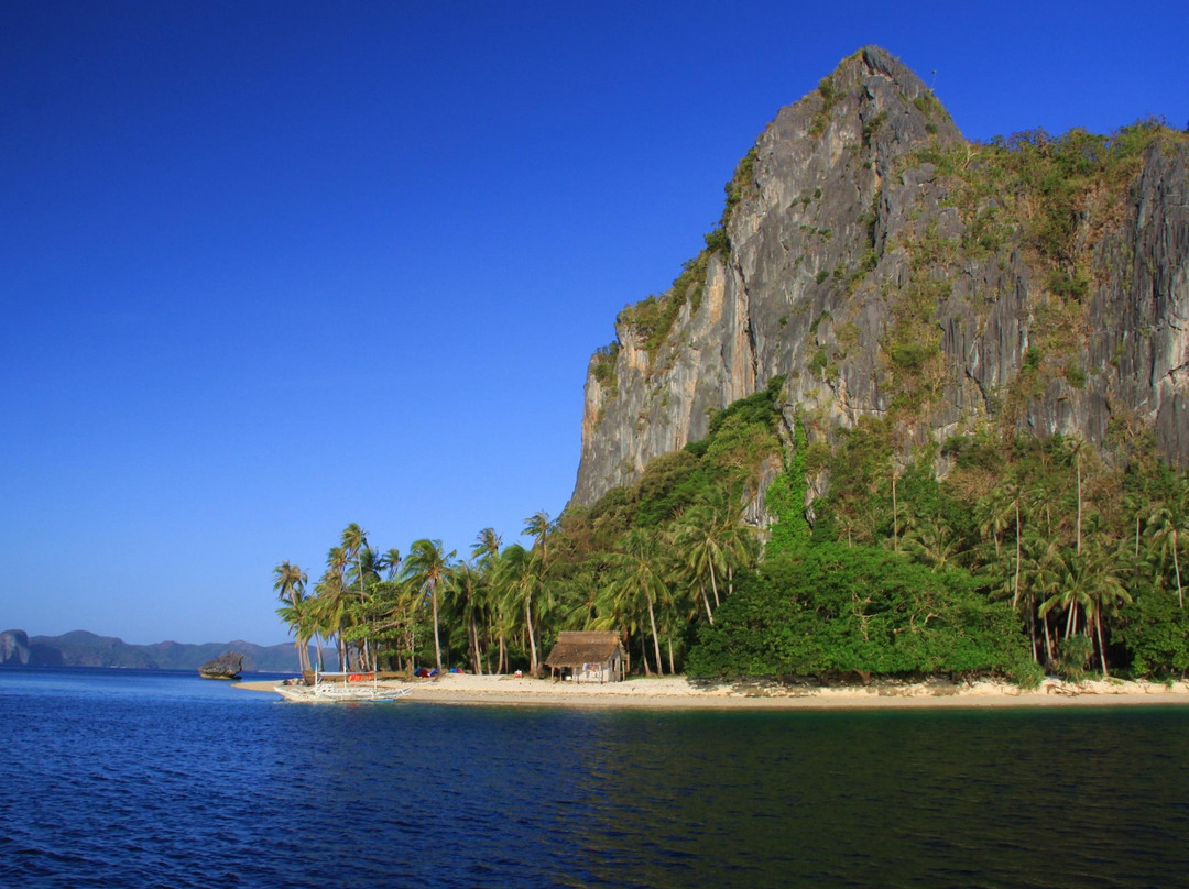 Pinabuyutan island景点图片