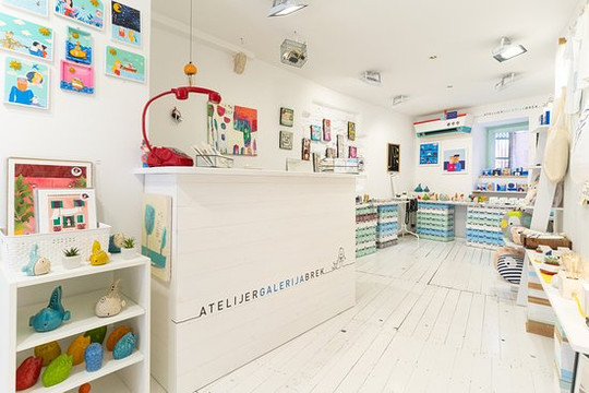 Nothing to Sea-罗维尼必去景点