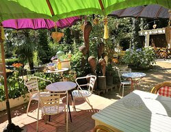 Hotel Montsoliu主图