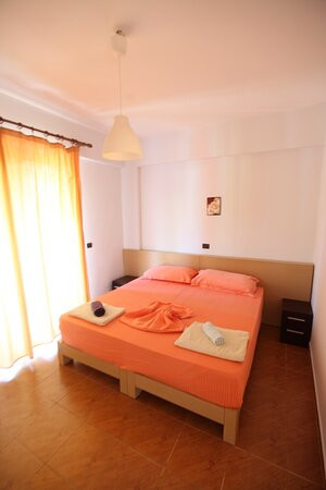 Seasonal Rooms Bunec主图