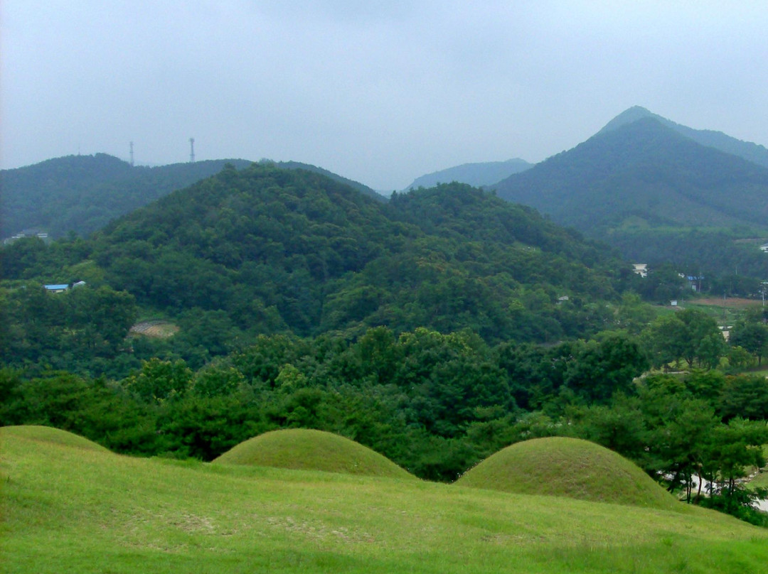 公州市旅游景点-Songsan-ri Tombs and Royal Tomb of King Muryeong