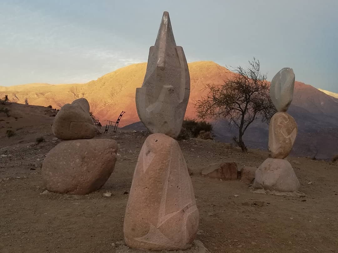 Parque Escultorico Cementerio de Carretas-Putaendo必去景点