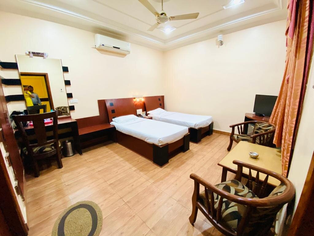 Hotel Prayag Inn主图