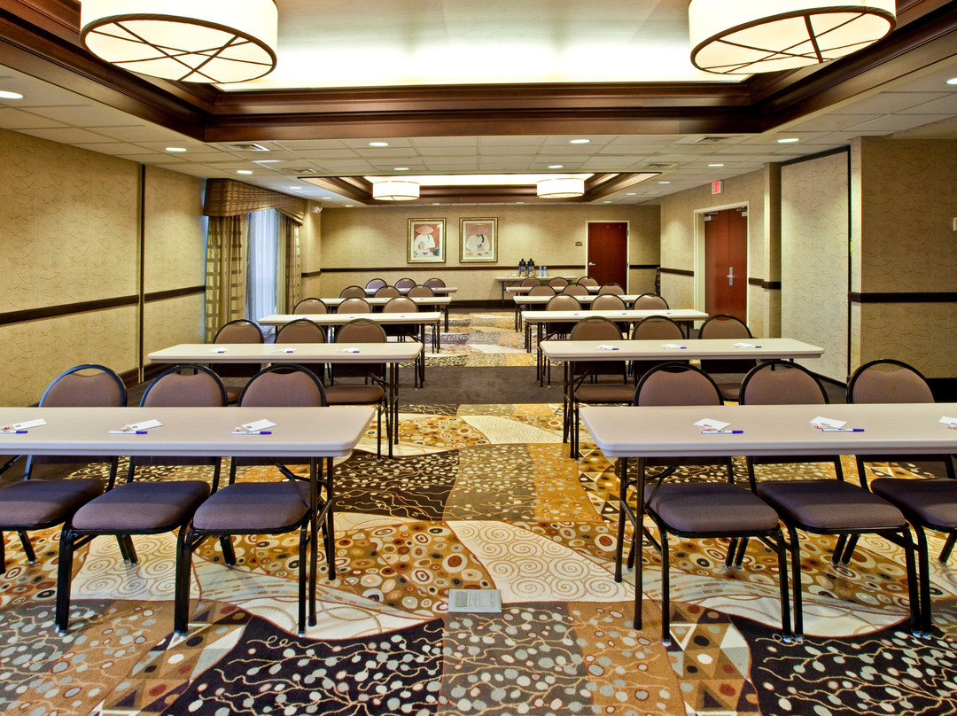 Holiday Inn Express & Suites Seymour By IHG主图