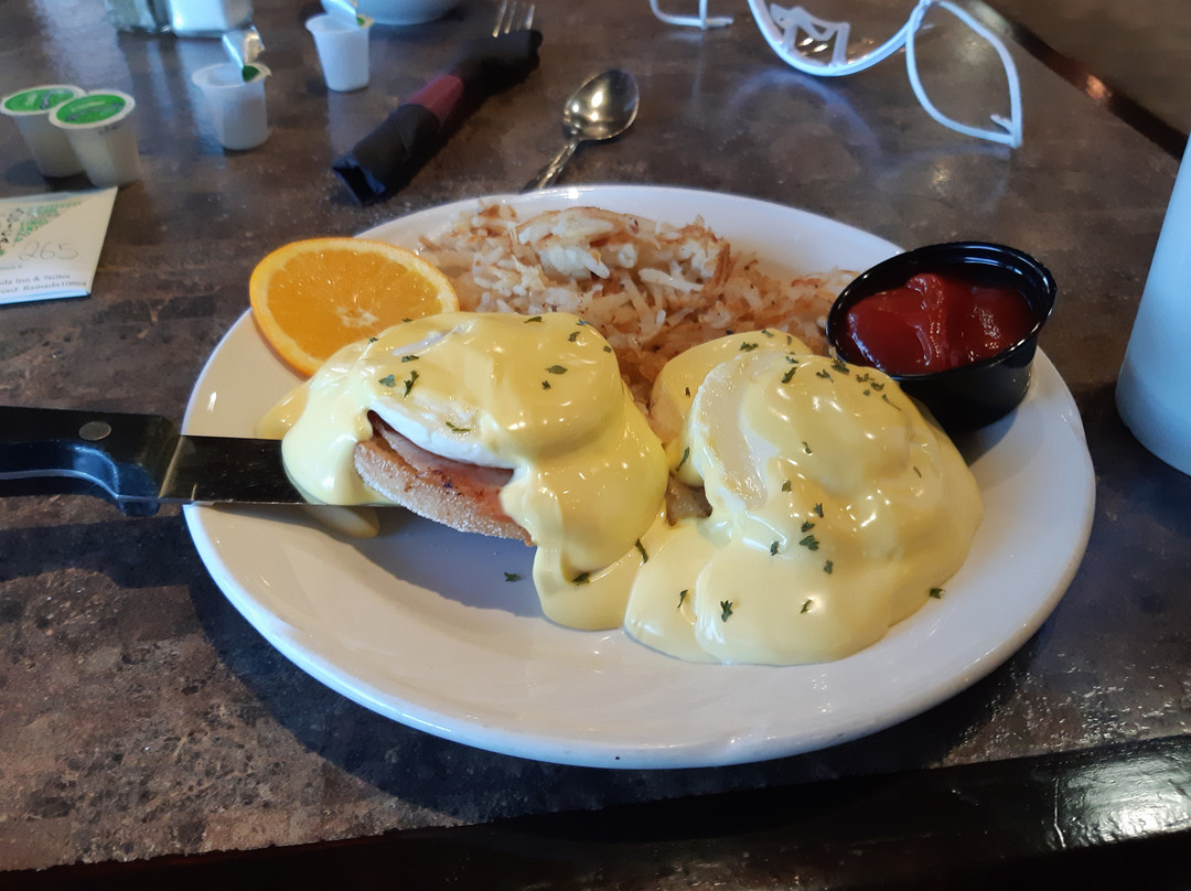 Stony Plain Inn & Suites主图