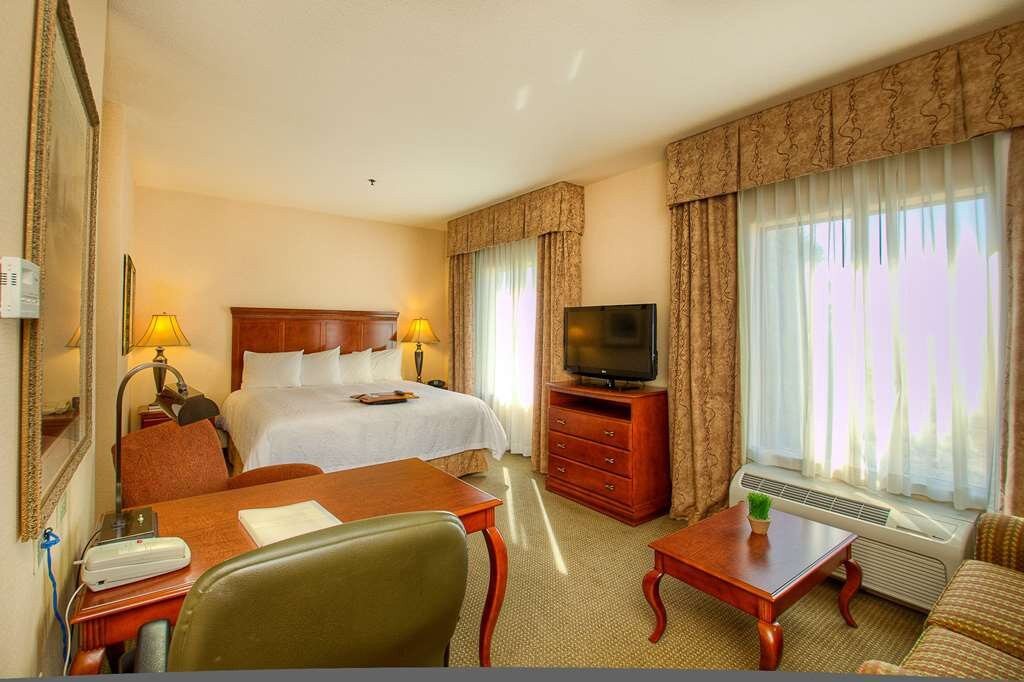 Hampton Inn & Suites Mountain Home主图