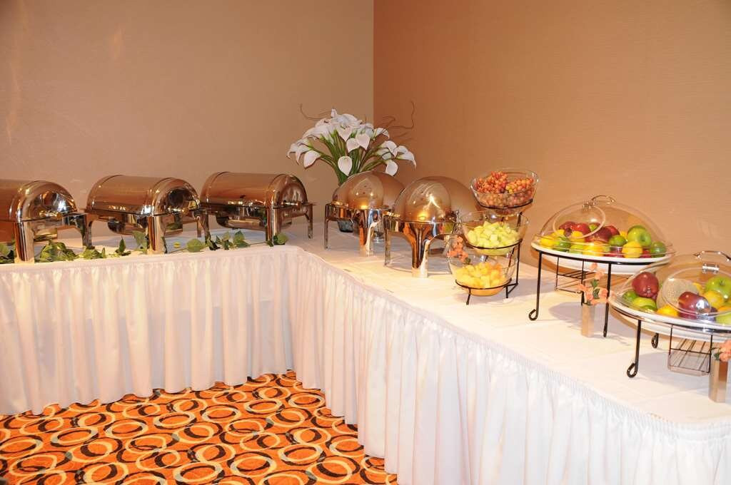 亚特兰大南麦克多诺希尔顿花园酒店主图