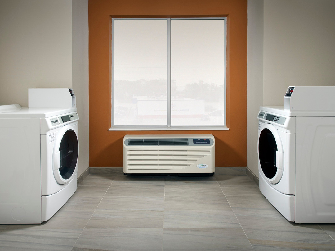 Holiday Inn Express & Suites Bay City By IHG主图