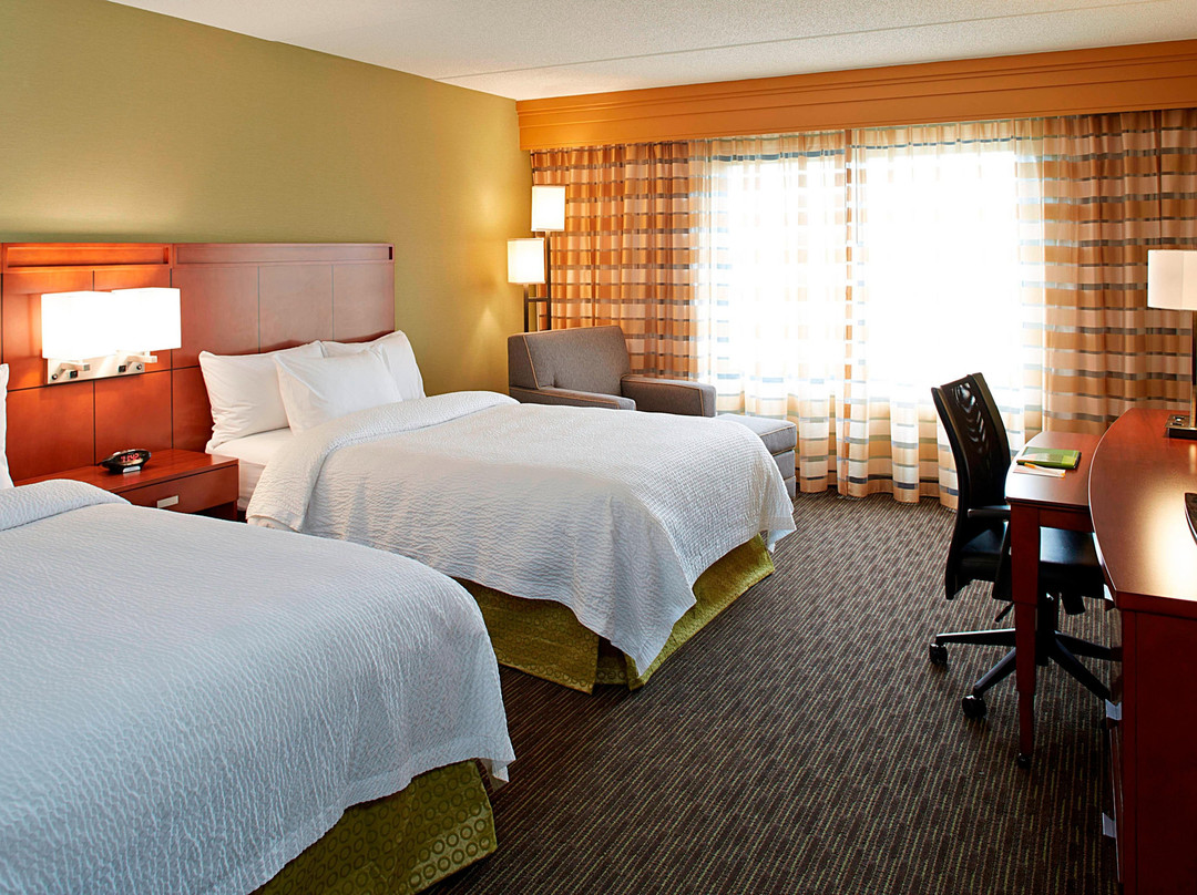 伊萨卡万怡酒店主图