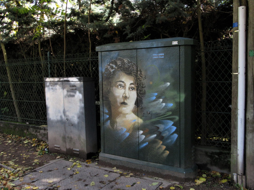 Fresque "vera Leigh"景点图片