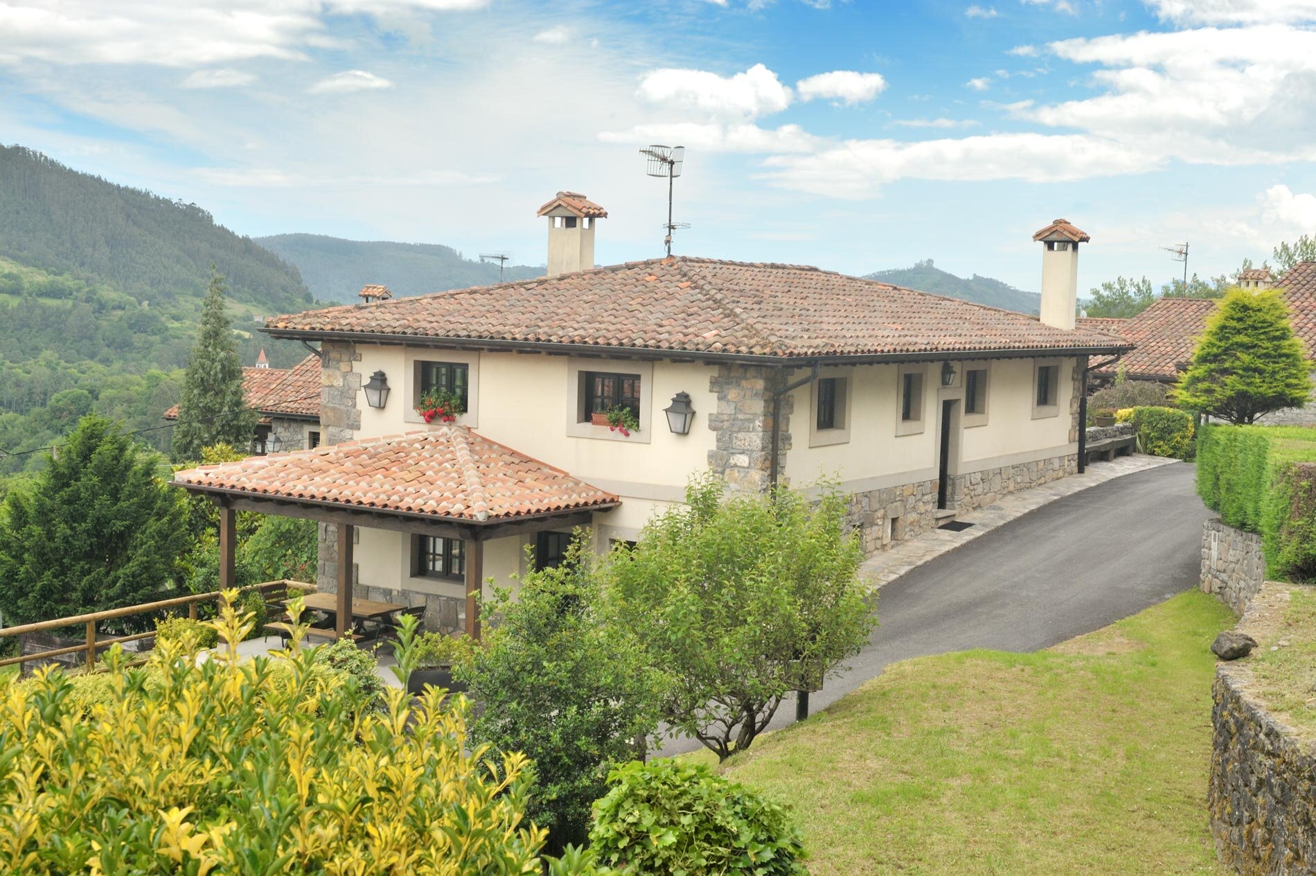 Casa Rural Llugaron I-官方