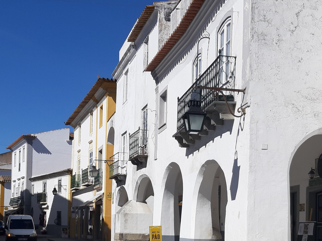 中世紀的拱廊 (Évora)-埃武拉必去景点