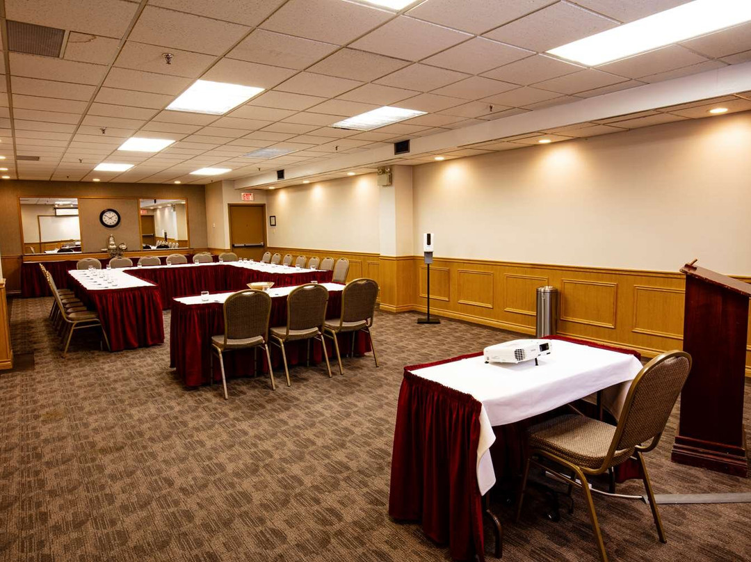 Best Western Voyageur Place Hotel主图