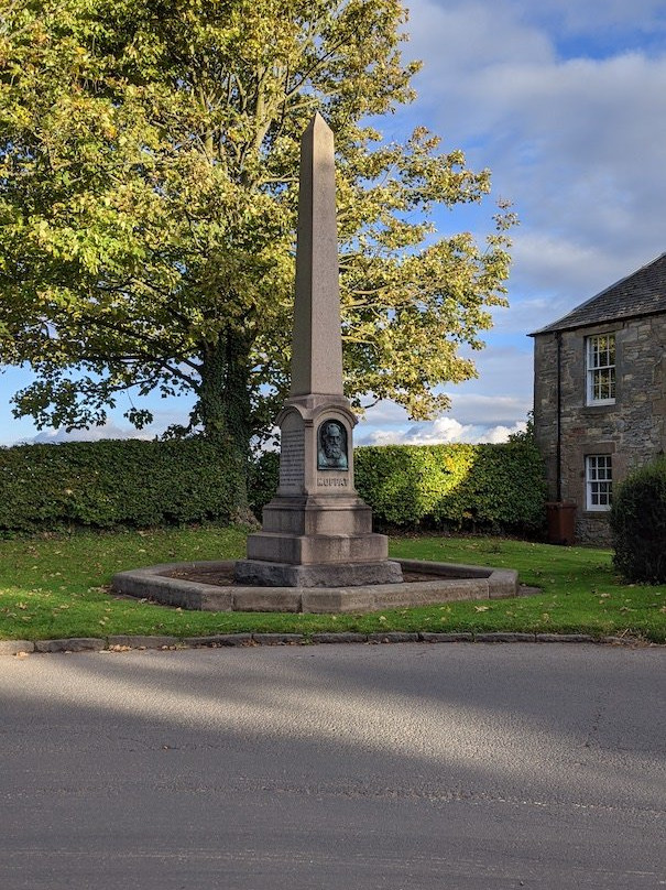 Robert Moffat Monument-Ormiston必去景点