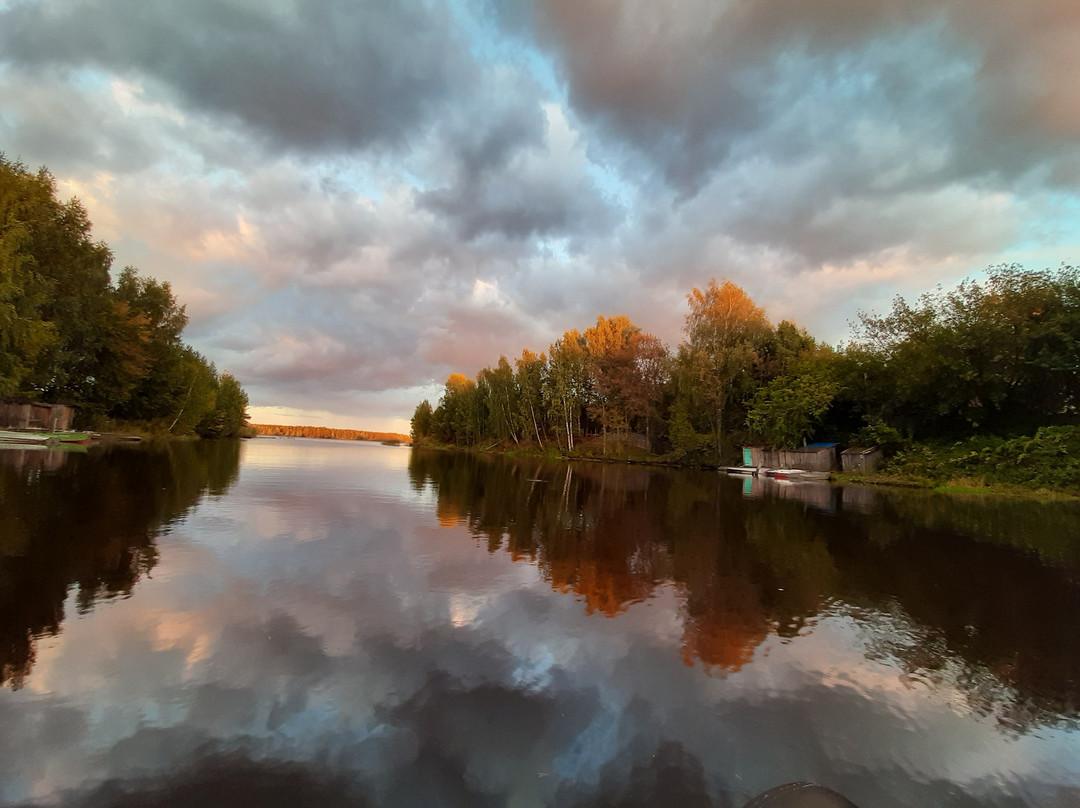 Gostinichnyy rybolovno-okhotnichiy kompleks "Aleksandrovskiy prichal"主图