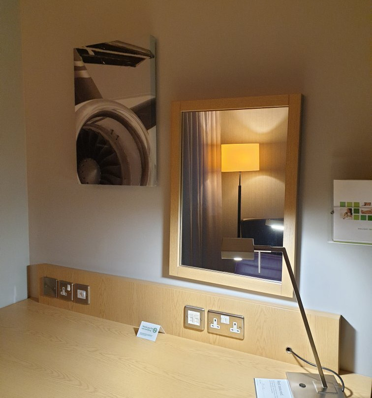 Holiday Inn London - Luton Airport by IHG主图