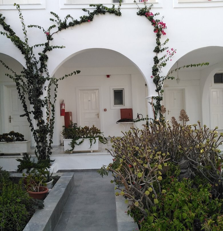 洛多斯酒店主图