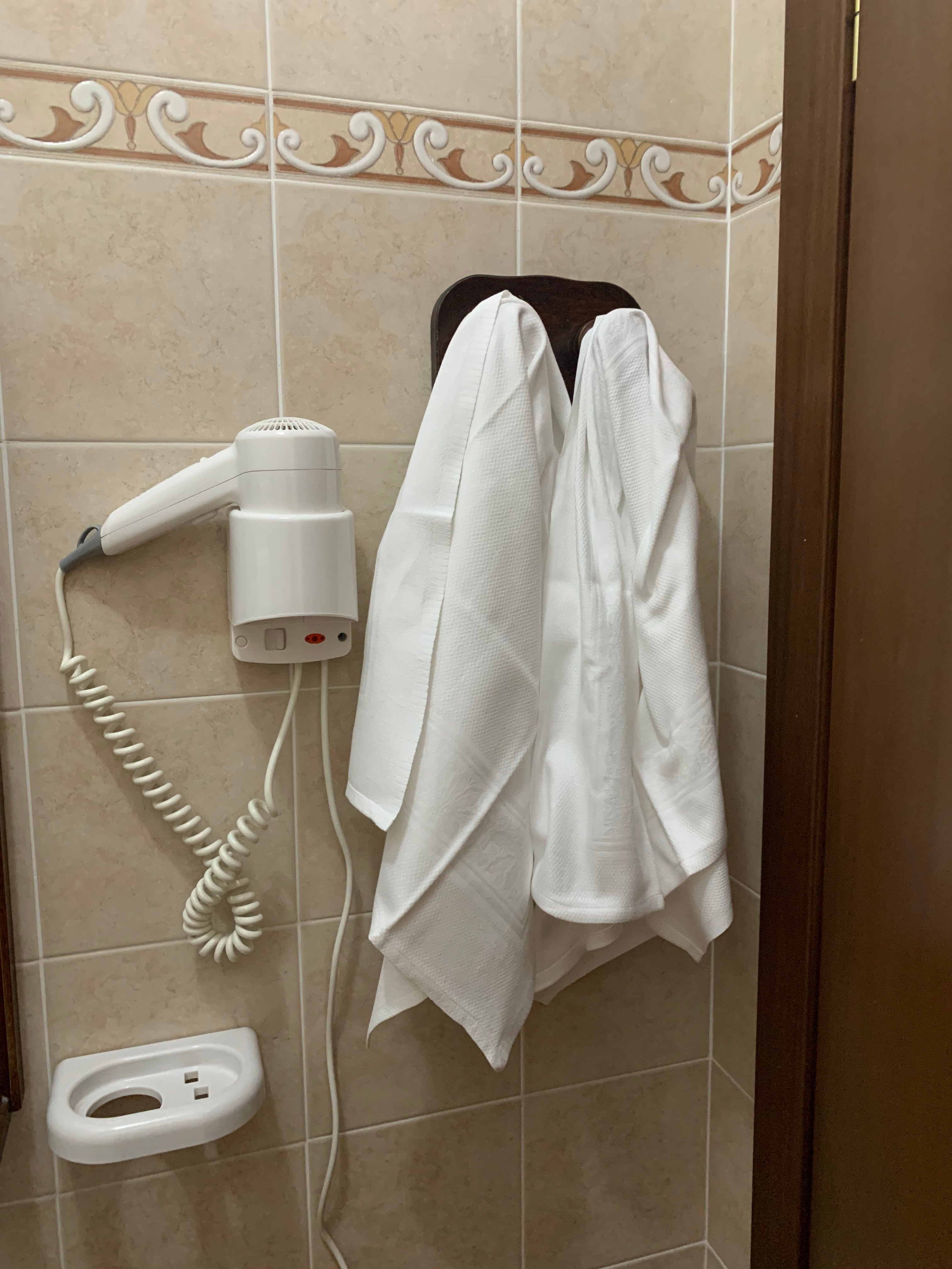 Victor Center Hostel-浴室