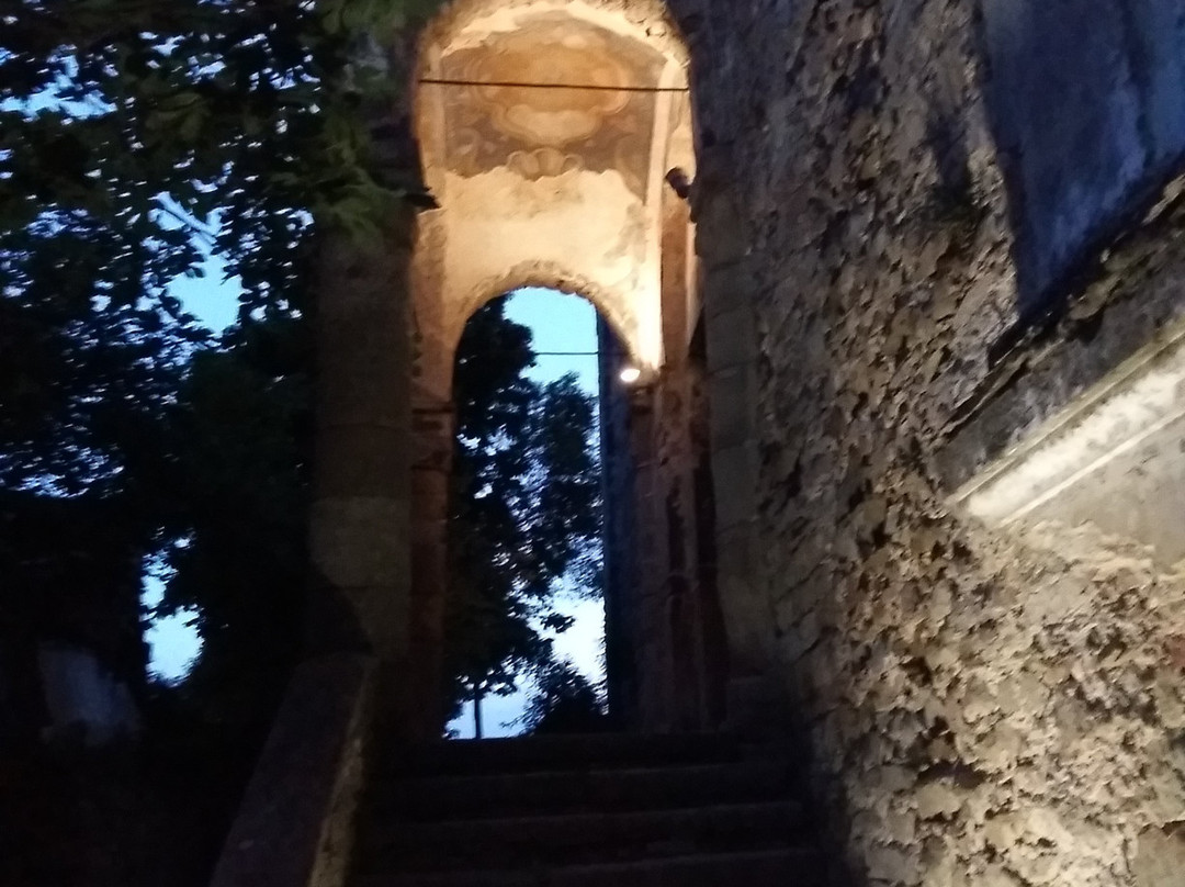 Chiesa di San Nicolò-Bajardo必去景点