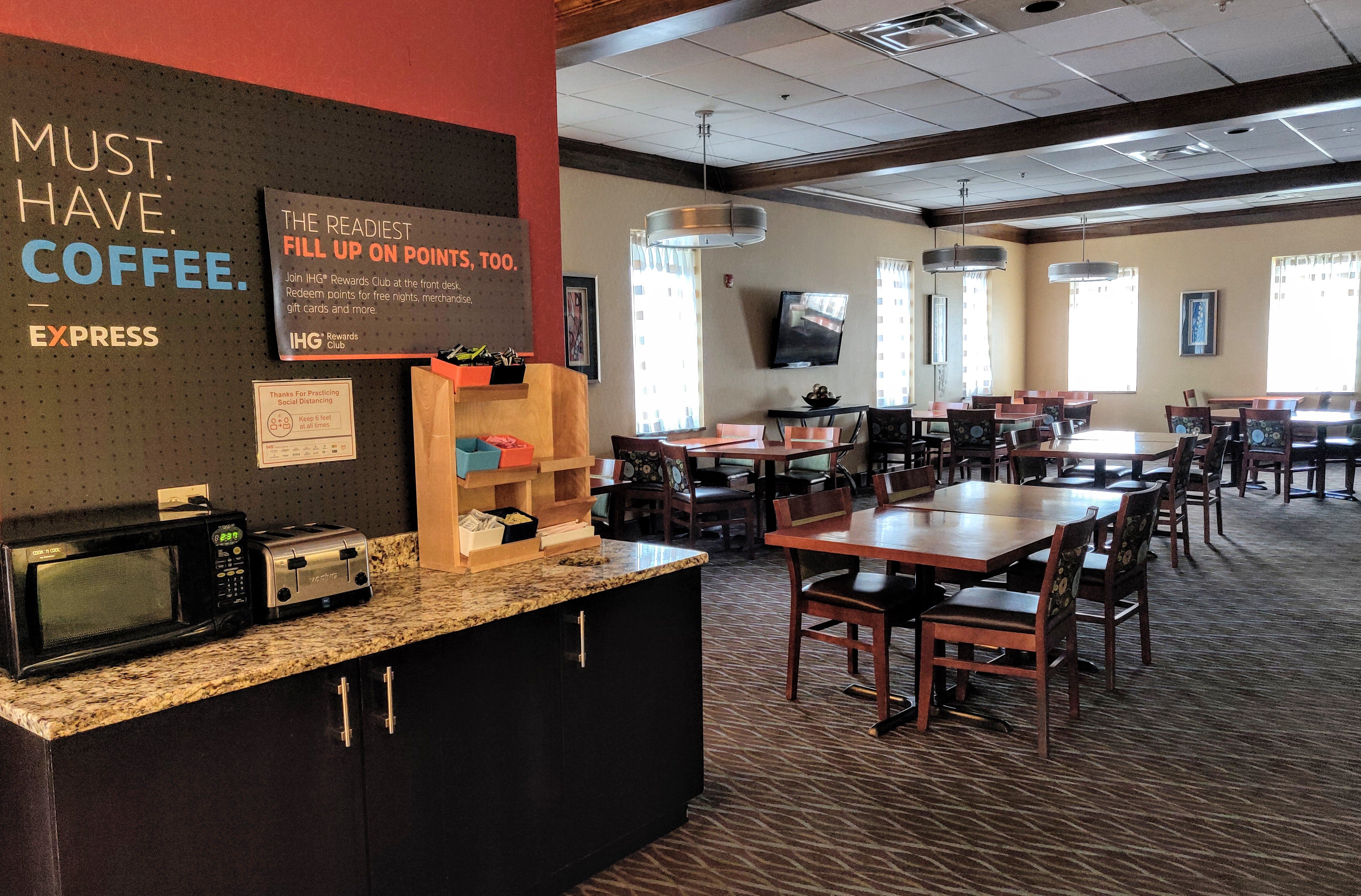 Holiday Inn Express Charleston-civic Center By IHG-餐饮