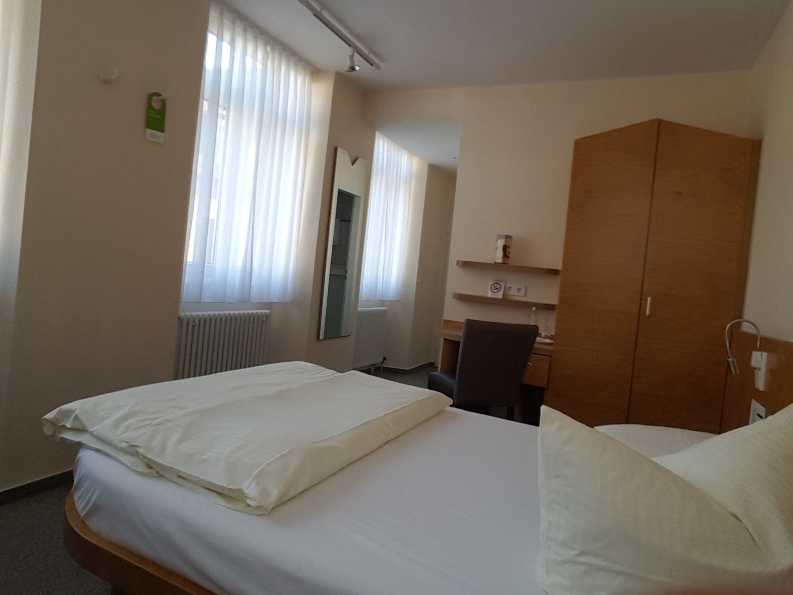 Stadthotel Engel-官方