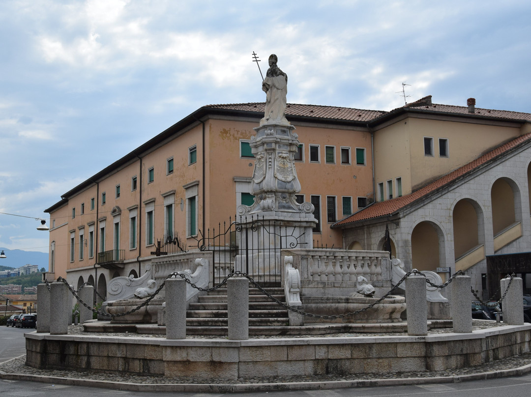 Fontana delle Catene景点图片