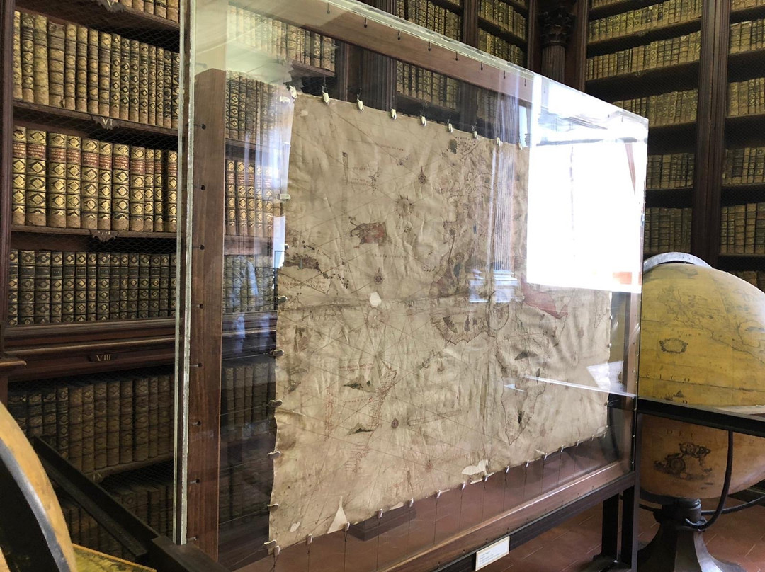 Biblioteca Federiciana-法诺必去景点