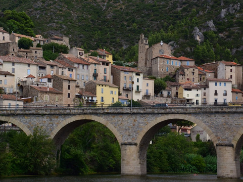 Eglise Saint André-Roquebrun必去景点