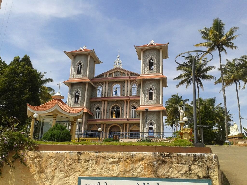 Anchuruli Waterfalls-伊杜基必去景点