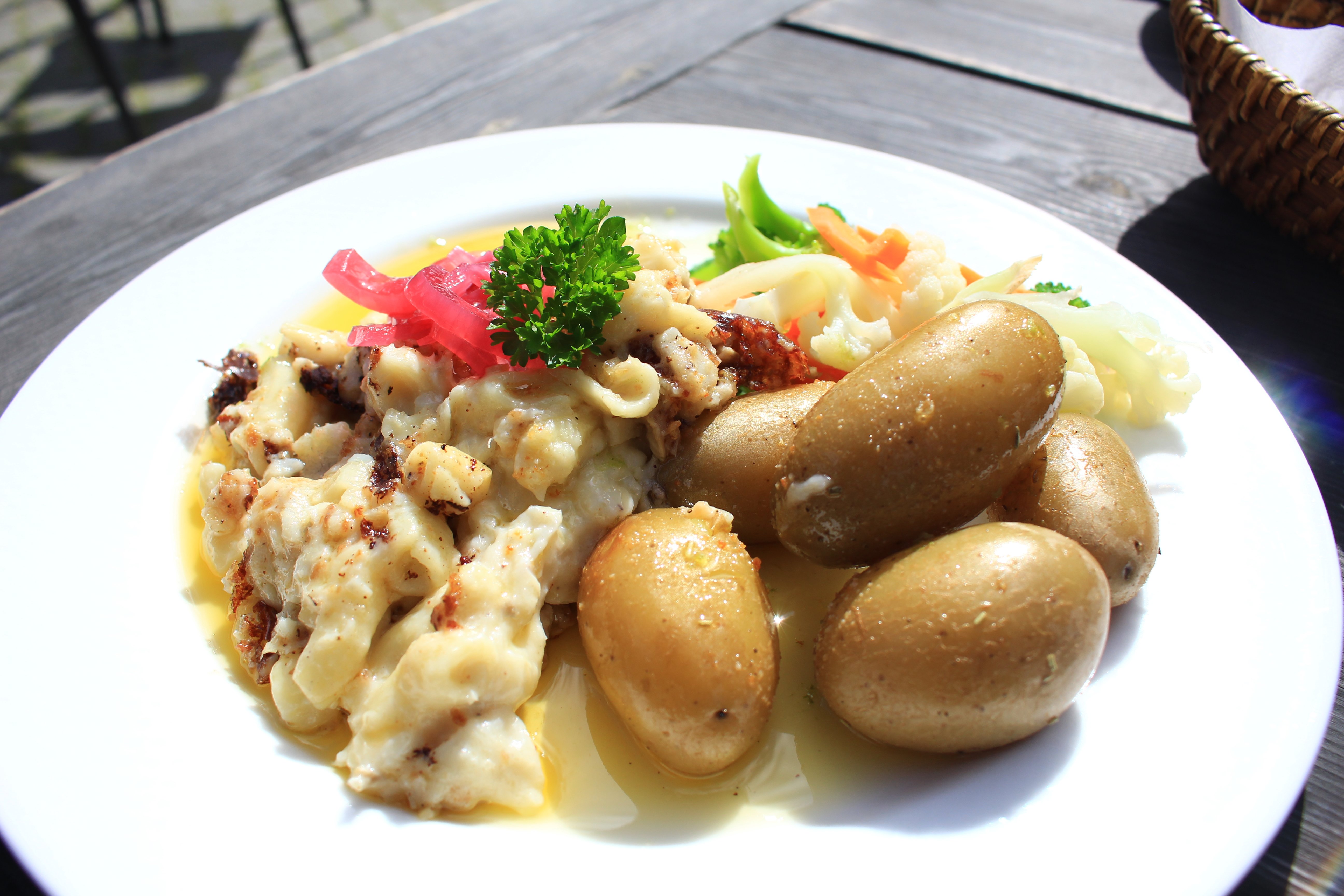 Rokenes Gard og Gjestehus-餐饮