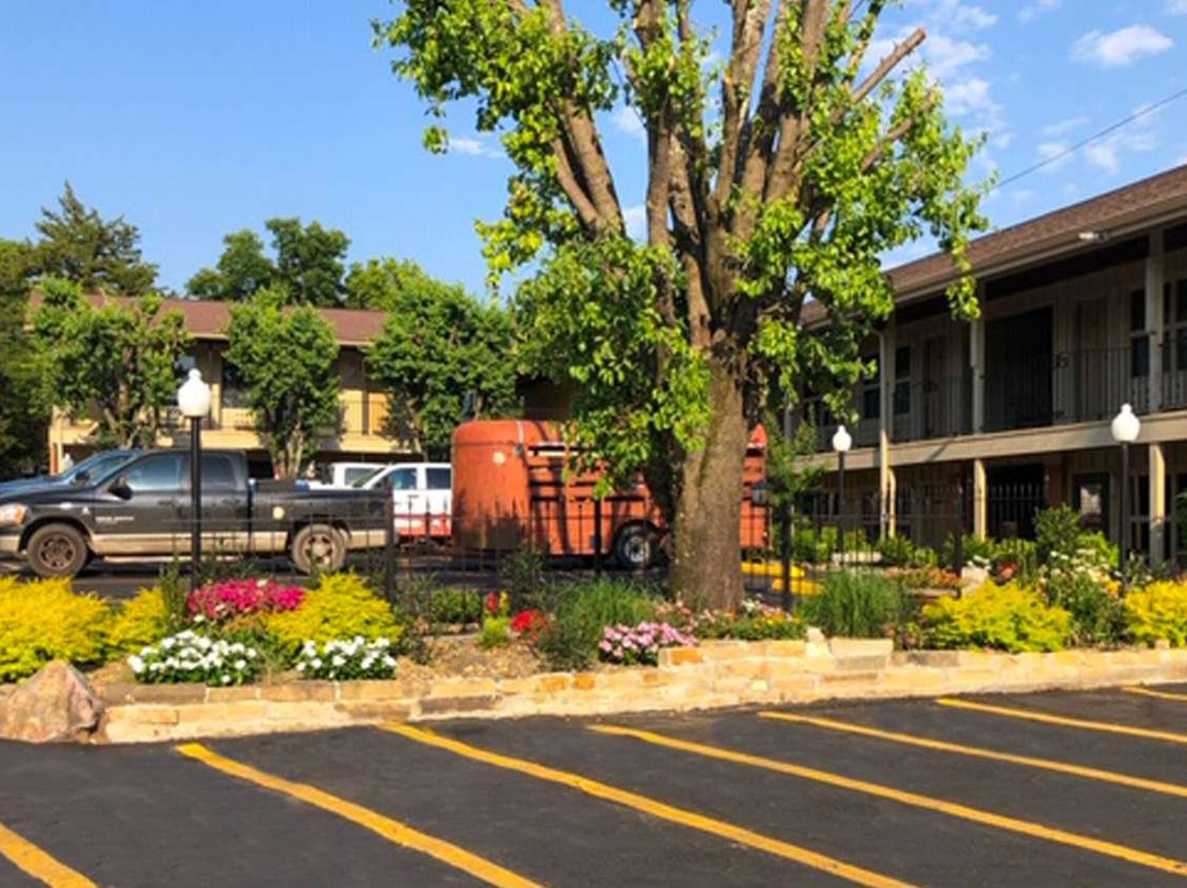 Charles Wesley Motor Lodge主图