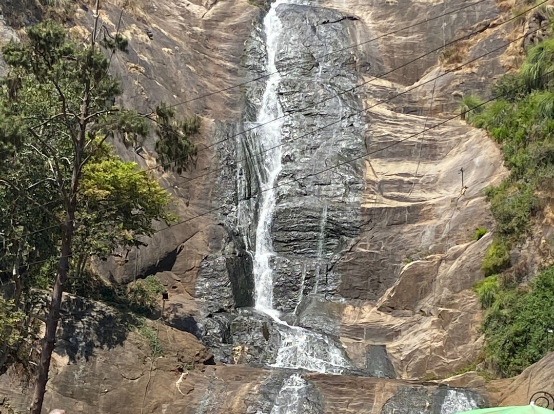 Silver Cascade Falls景点图片