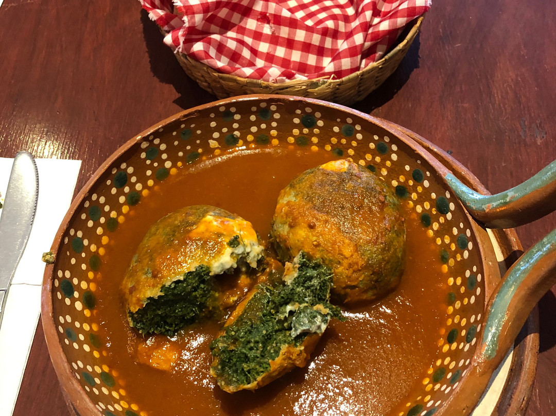 拉卡索纳唐卢卡斯酒店主图