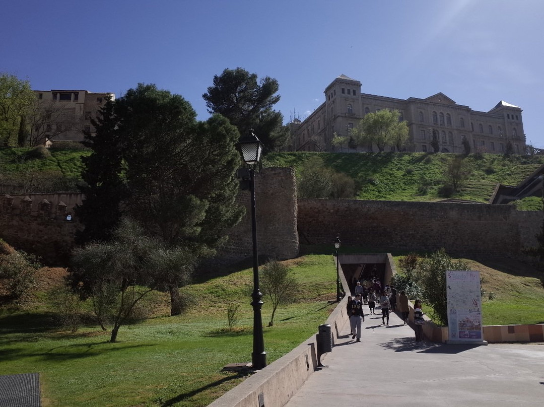 Escaleras Mecanicas de la Granja景点图片