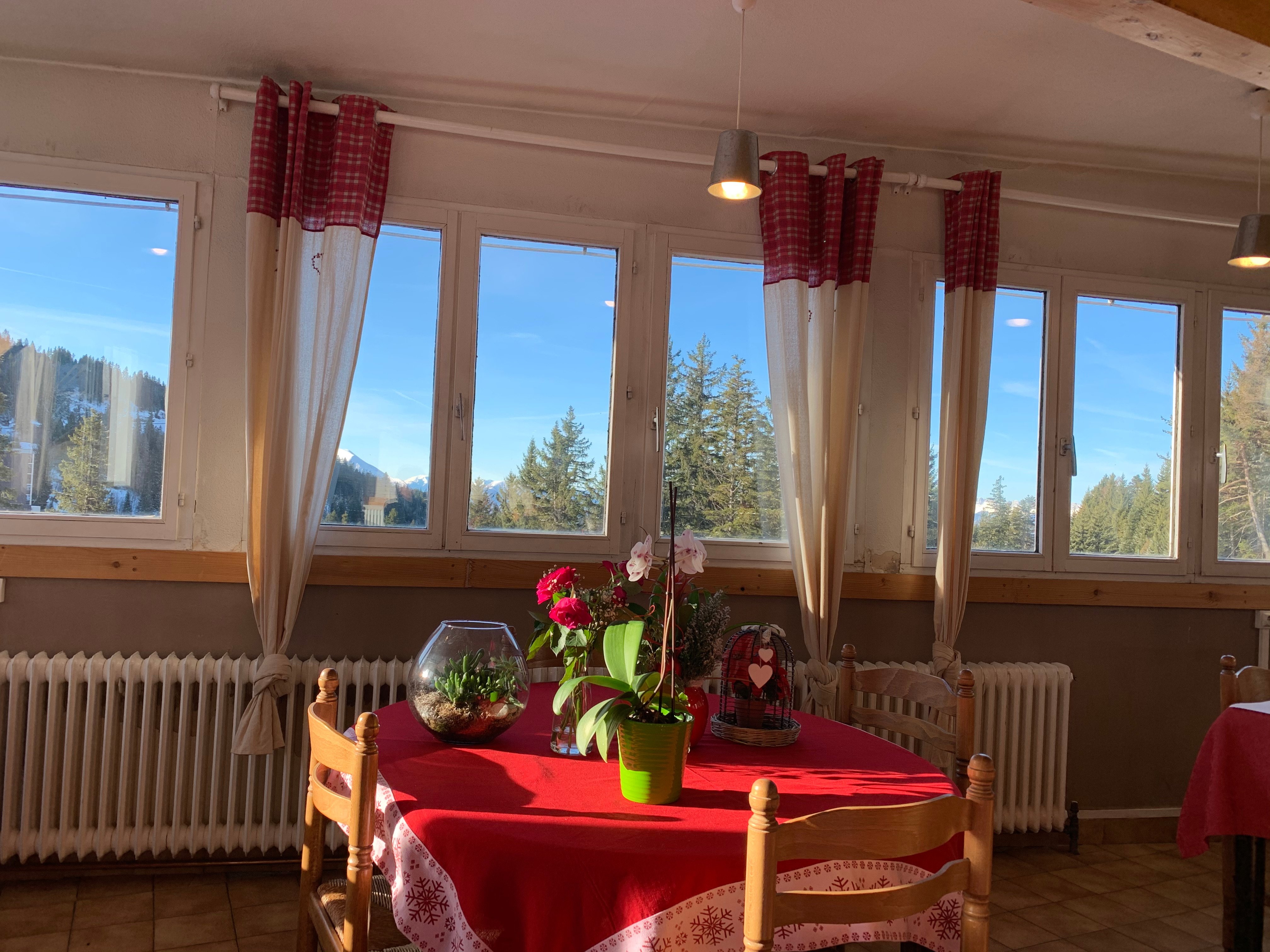 Auberge Du Virage Le Recoin Chamrousse-餐饮