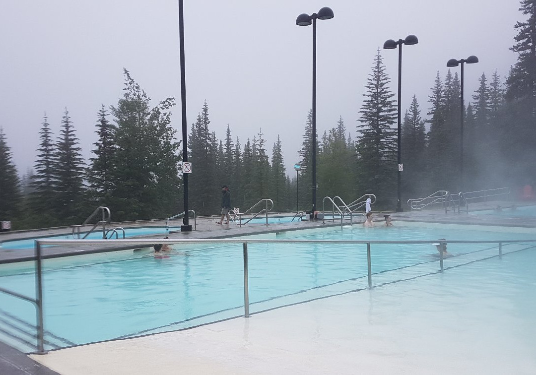 梅耶特温泉-兴顿必去景点