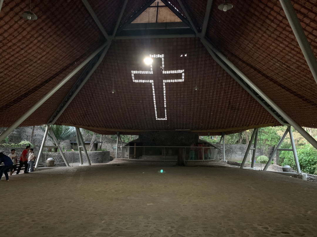 Gua Maria Lourdes Puhsarang-谏义里必去景点