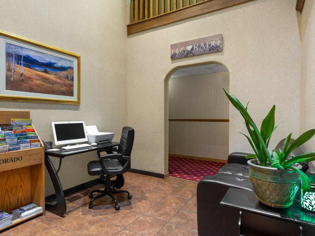 萨利达贝蒙特套房酒店主图