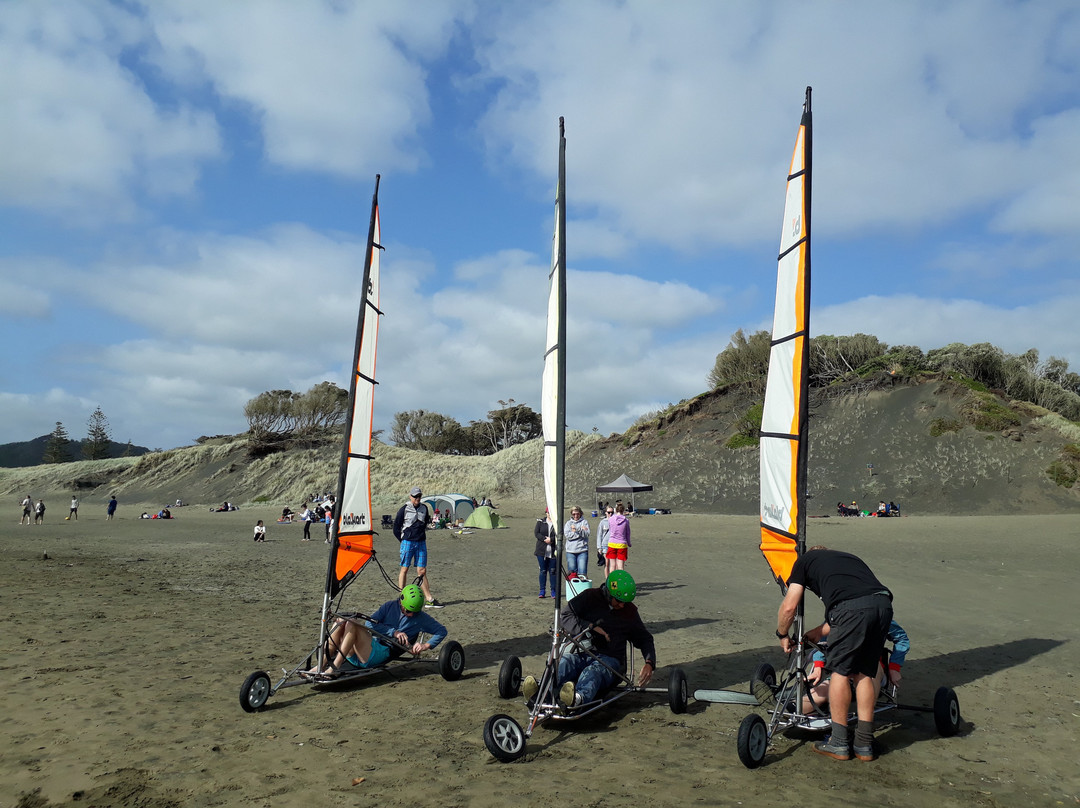 Muriwai Surf School-穆里怀海滩必去景点