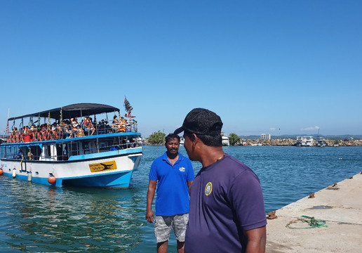 Whale Watching With Nishantha-美蕊沙必去景点