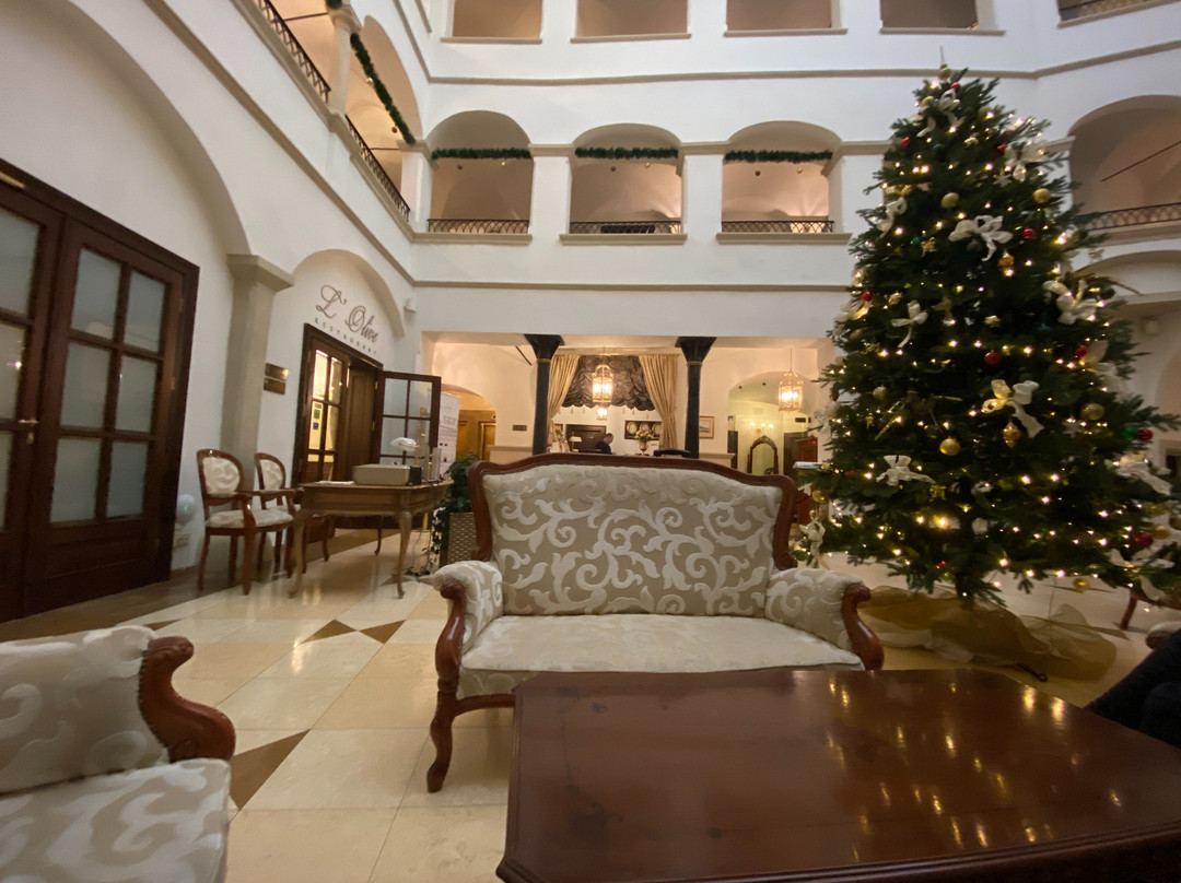 阿卡迪亚酒店主图