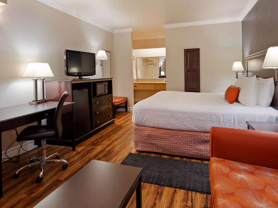 太阳绿洲贝斯特韦斯特酒店主图