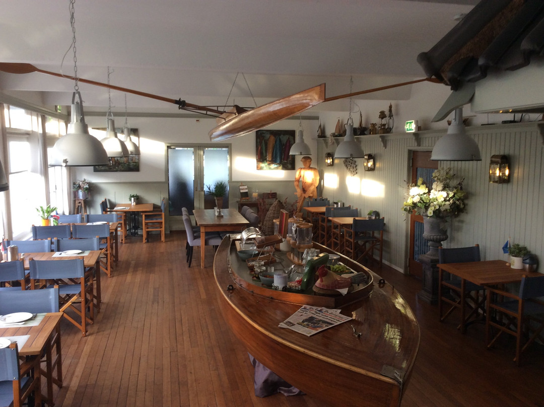 Jachthaven en Hotel Borger
