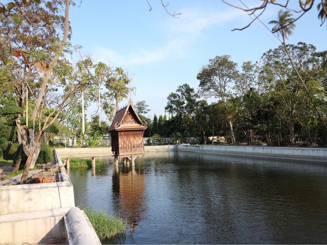 Wat Yai Suwannaram景点图片
