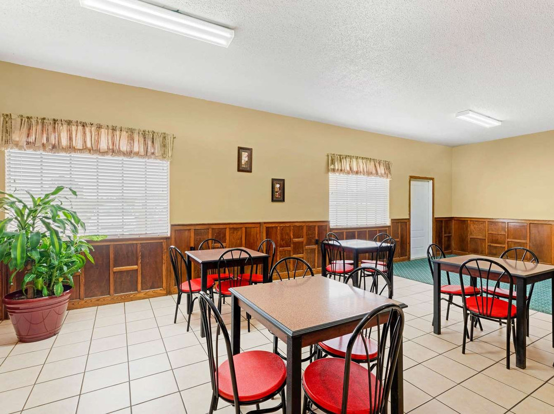 Red Roof Inn Nacogdoches主图