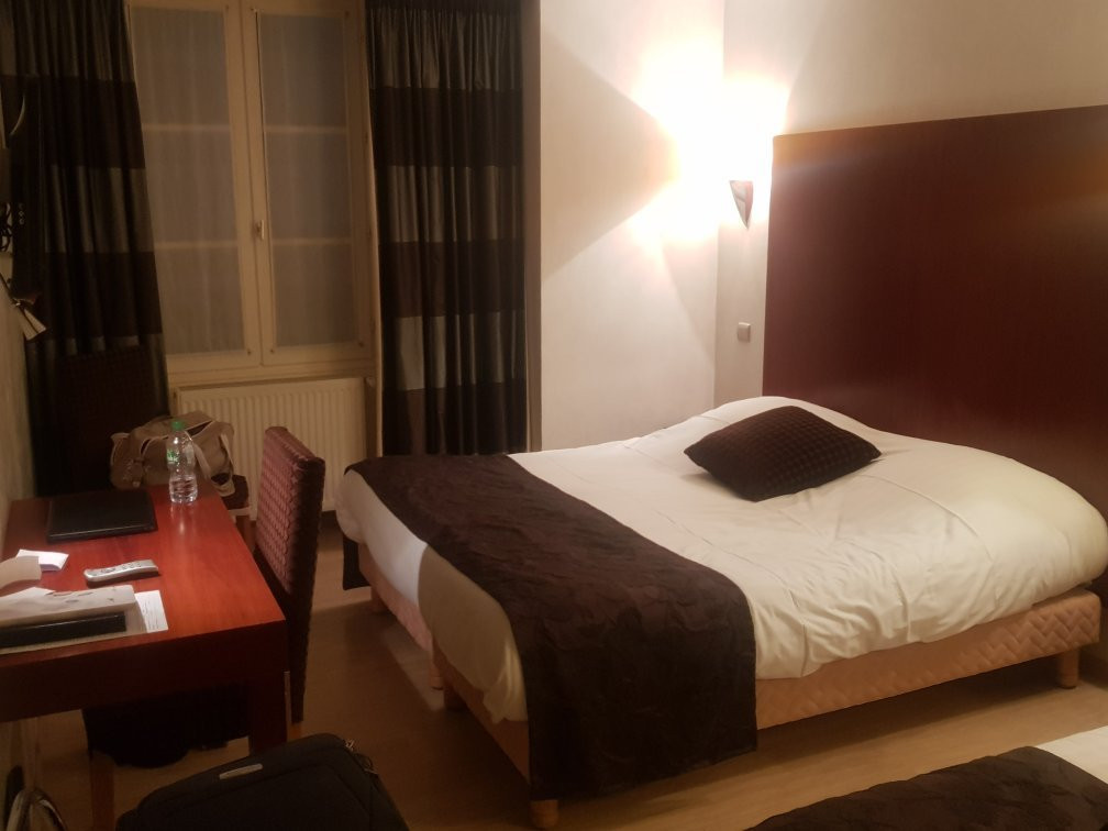Logis Hôtel du Cheval Blanc主图