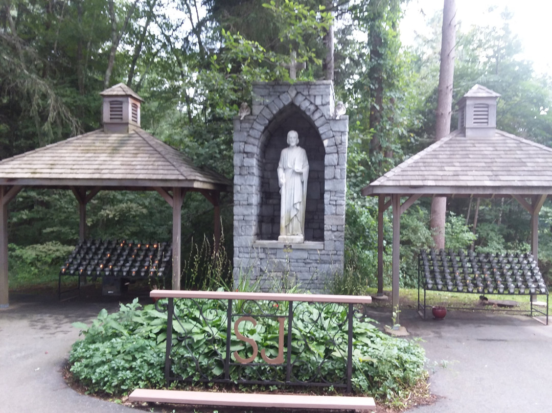 Our Lady of Lourdes' Shrine景点图片
