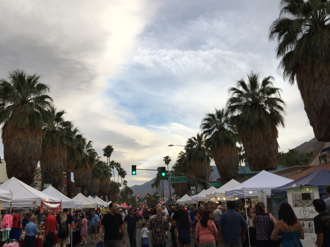 Palm Springs Open Air Market景点图片