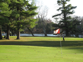 Four Seasons Golf Course景点图片
